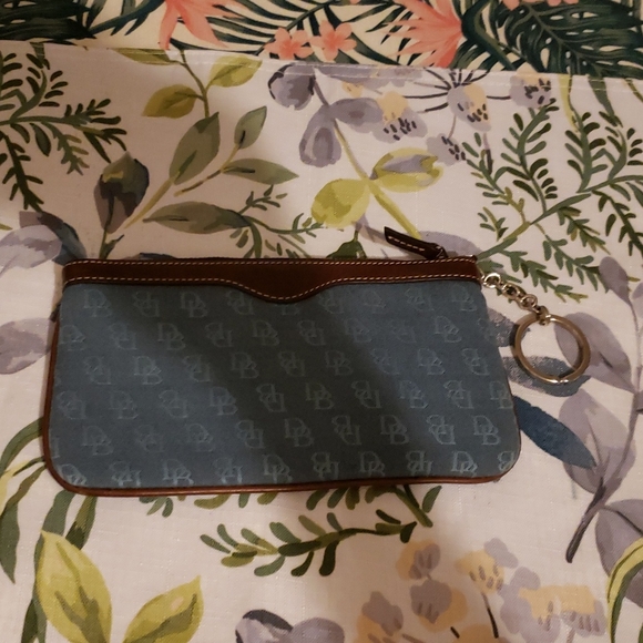 👝🌺🔥VINTAGE DOONEY & BURKE POUCH W/KEY RING - Picture 2 of 5